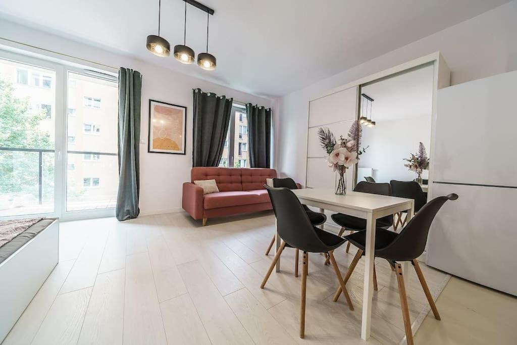 Urbannestgroup - City Center - Sienna 65 Варшава Екстер'єр фото